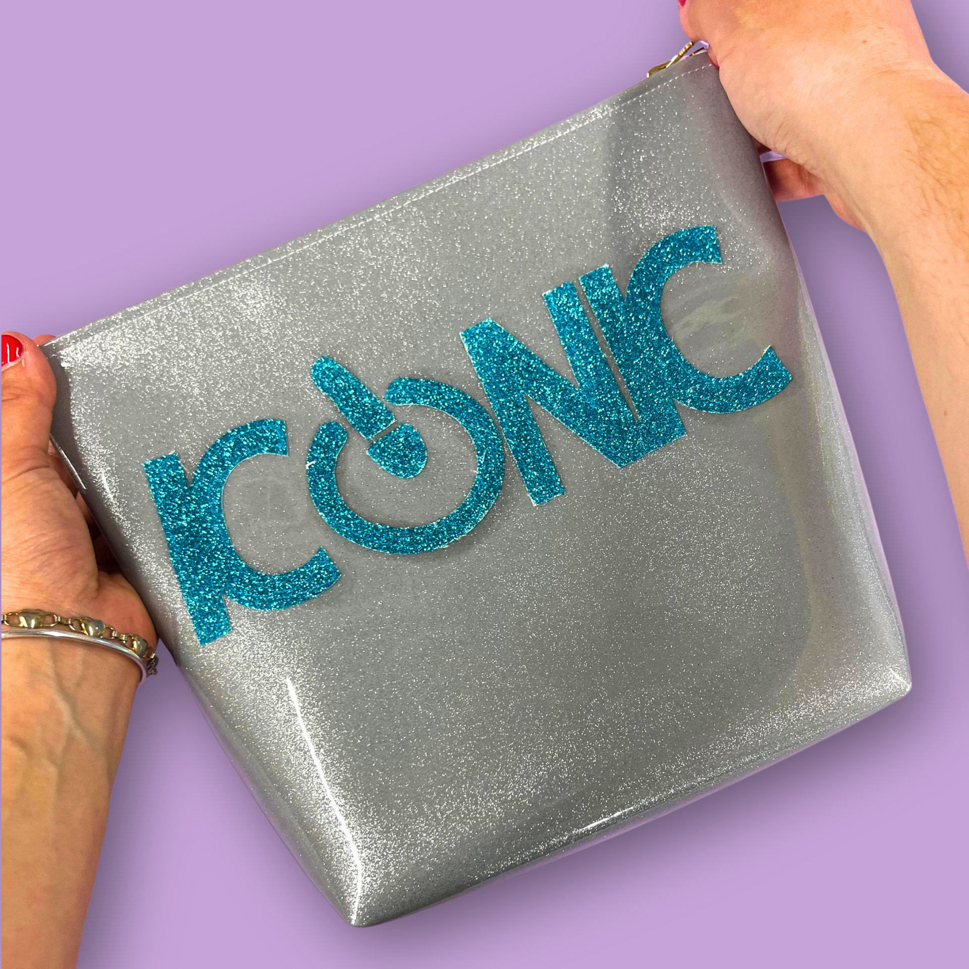 Magic Wand® x Julie Mollo® Iconic Travel Bag – Magic Wand Original